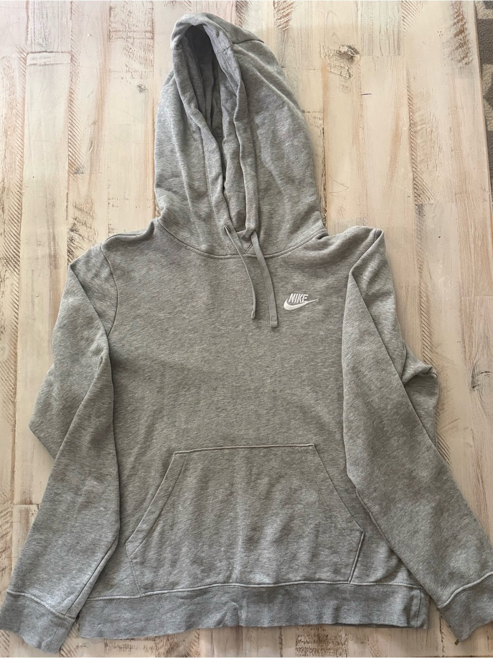 Nike Men’s Gray Pullover Hoodie Sweatshirt
